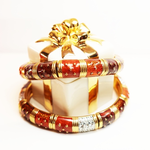 🍂🍁 Exquisite Bracelets & Cocktail Ring by Joan Rivers’ Classics Collection - Picture 5 of 9